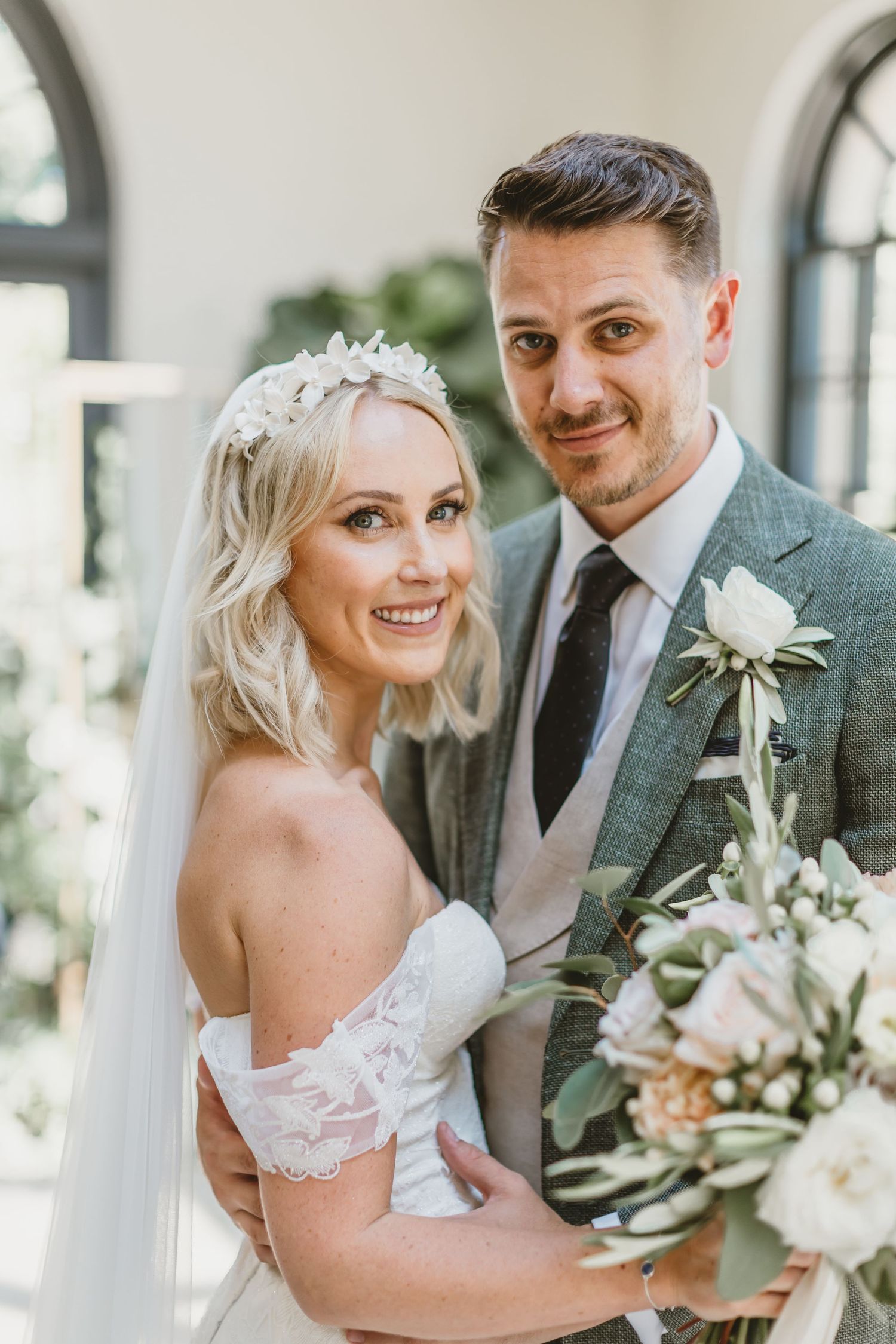 Chic Wedding Couple Middleton Lodge