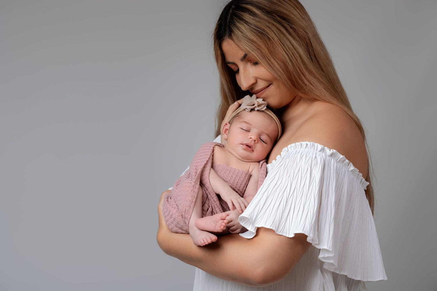 Photographe nouveau-né à Neuchâtel – Capturer l'innocence et la tendresse des premiers jours