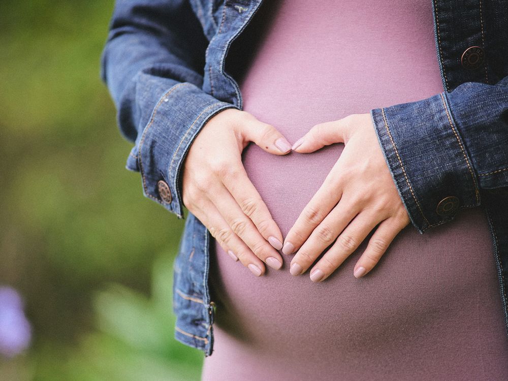 Fotógrafos maternidad Cali Colombia