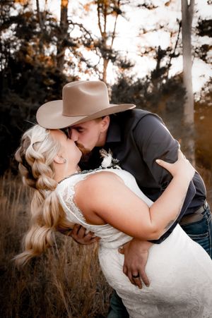 Oak Photography Wedding Photoshoot in Burlington, North Carolina