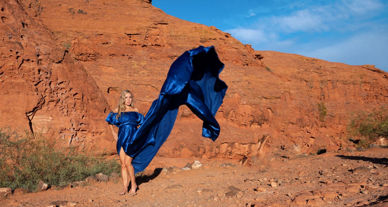 margie-temme-photography-high-flying-dress-in-the-red-rocks
