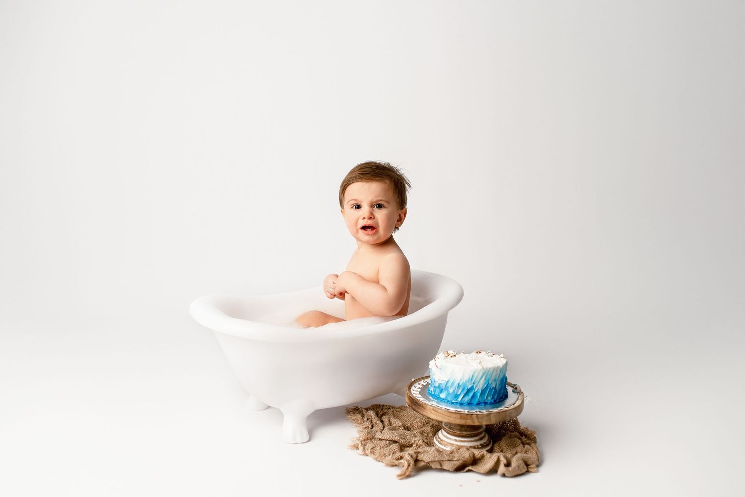 CAKE SMASH BUFFALO PHOTOGRAPHER, CAKE SMASH PHOTOGRAPHER BUFFALO NY, CAKE SMASH WNY, CAKE SMASH ROCHESTER