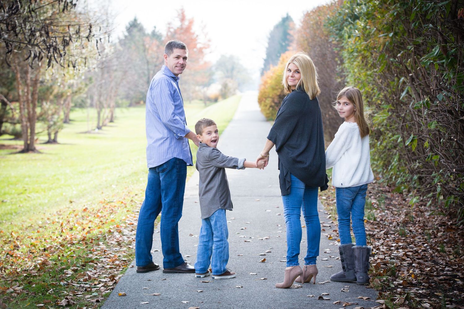 Carmel photographer - Nathaniel Edmunds Photography - captures family pictures