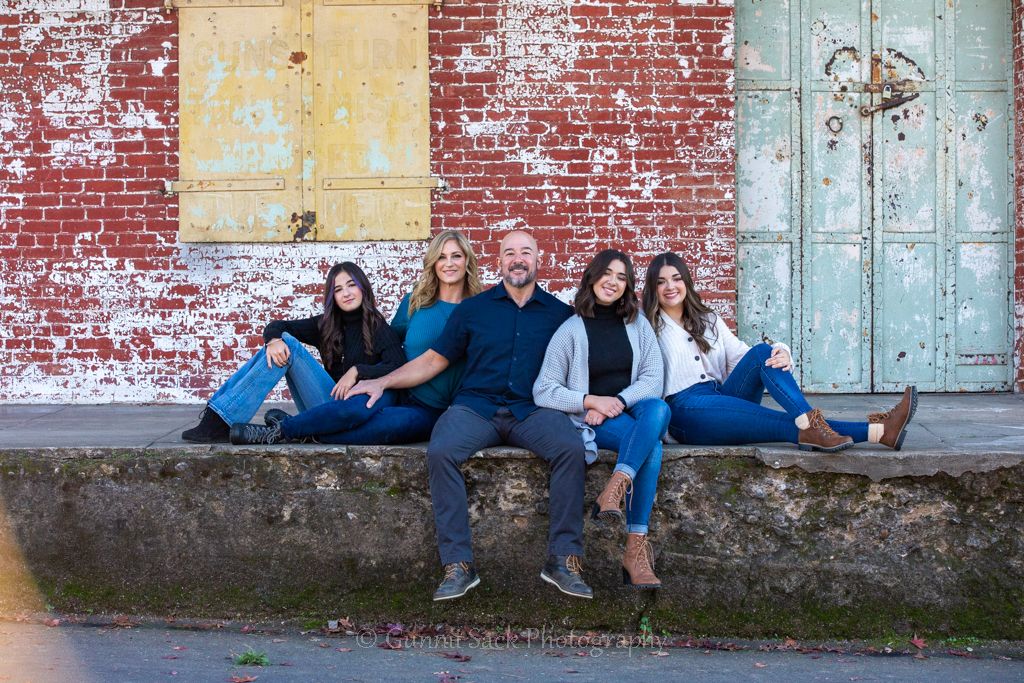 family photos, gunnii sack photography, plymouth ca, amador county photographer, cool textures