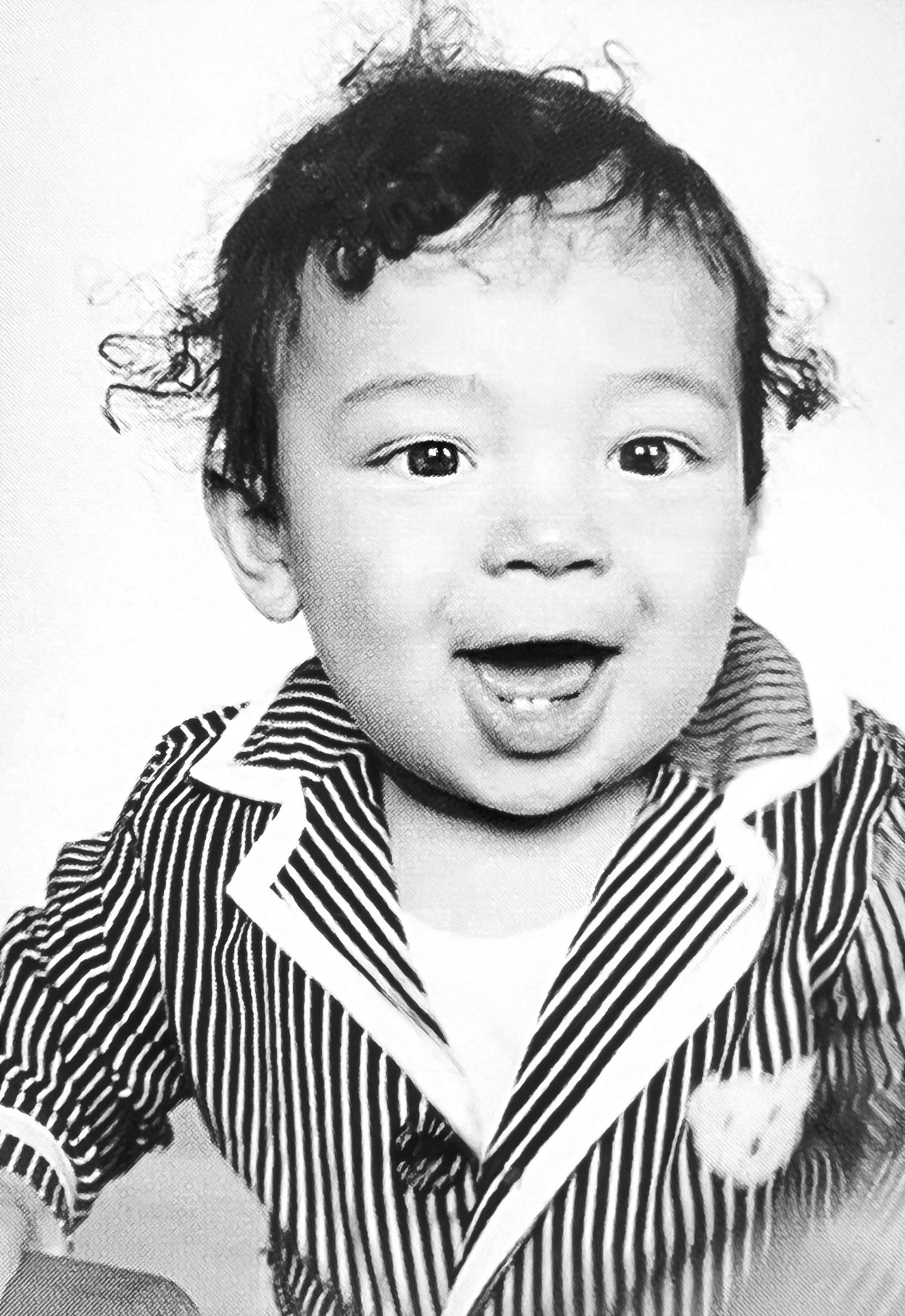 Portrait eines Kindes mit natürlichem Lächeln – authentische Kinderfotografie von Andrea Fotografie, Frankfurt | klickundgluecksfotos.de
