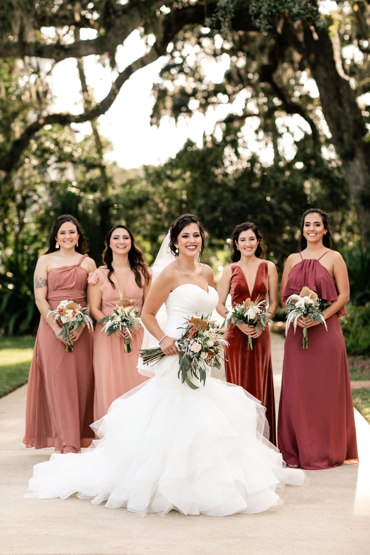 bride and bridesmaid photo wedding photographer in central deland timeless photo capturing special moments