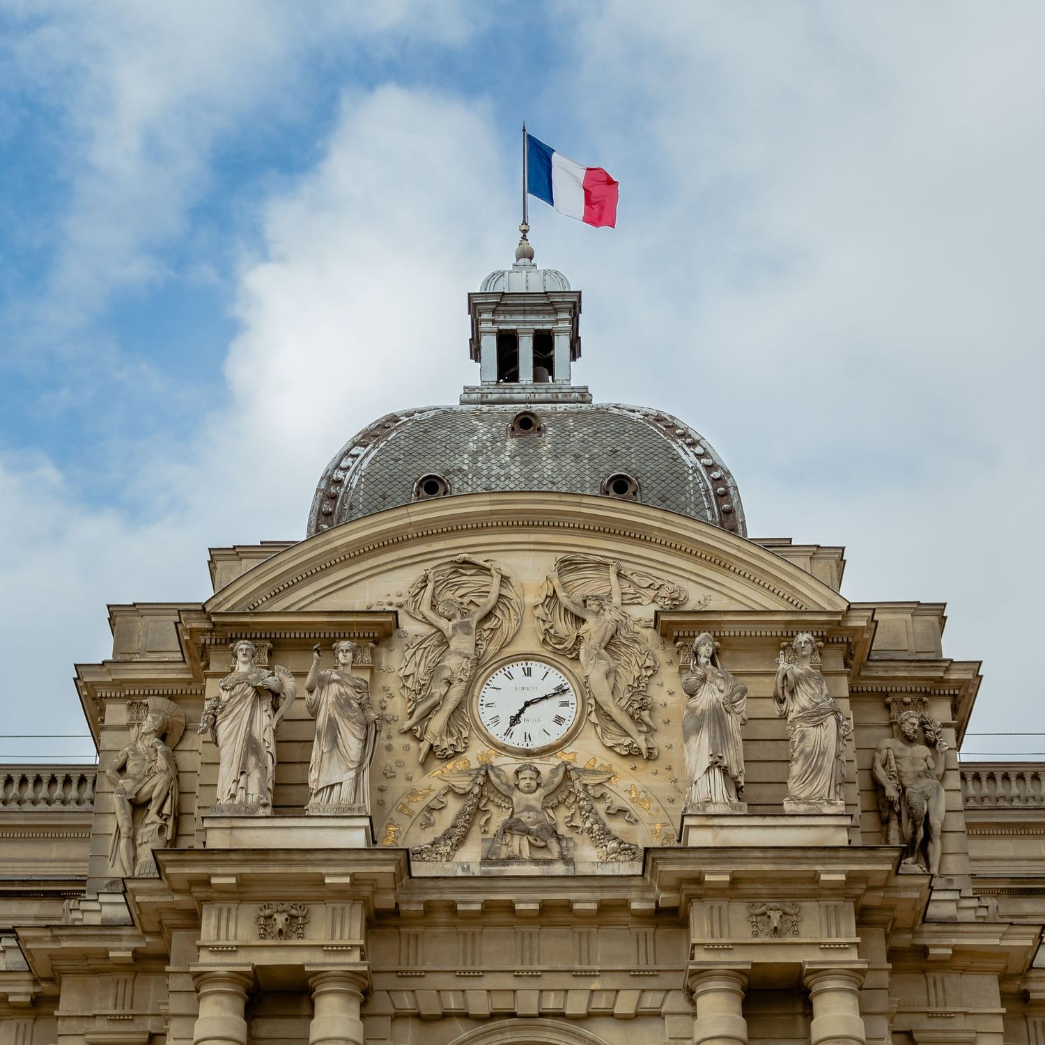 Luxembourg Palace close up (Paris -2019)