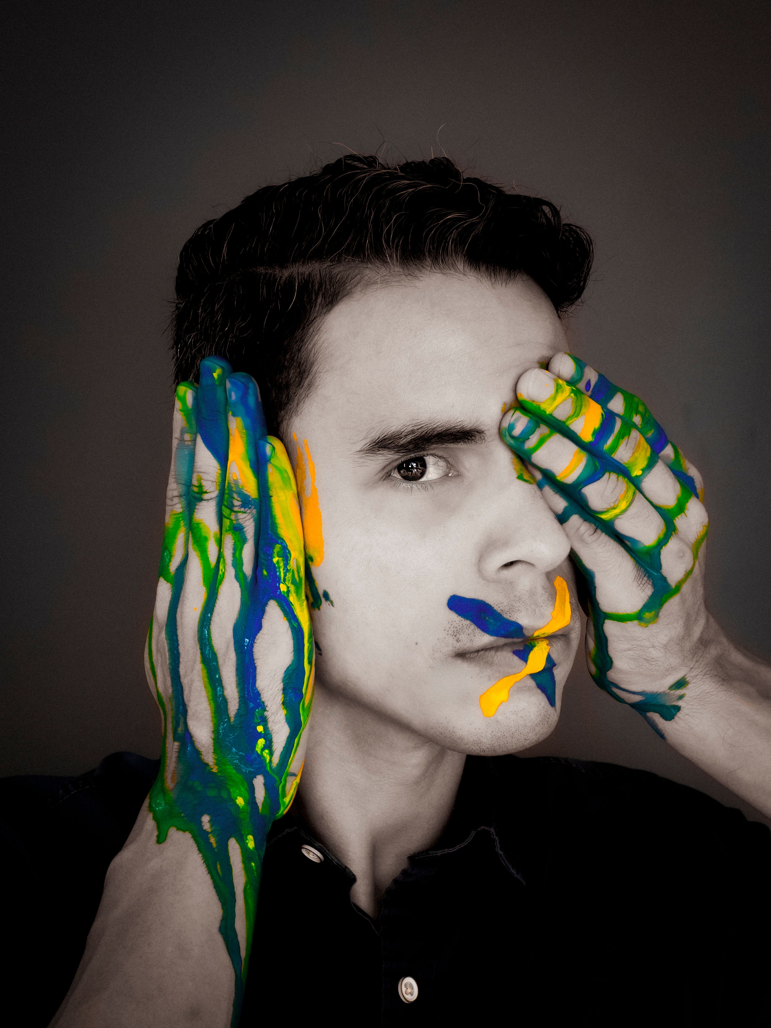 Retrato Conceptual con Pintura