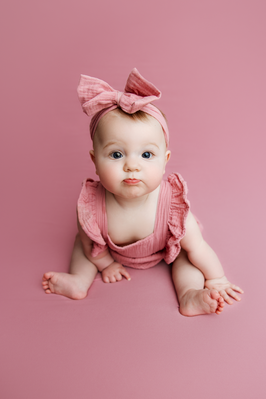 Algonquin, IL newborn family photographer
