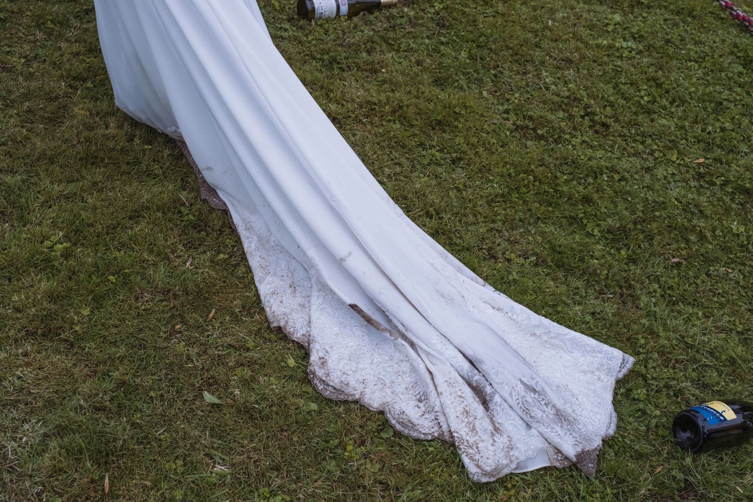 Bride's dress filthy in the mood