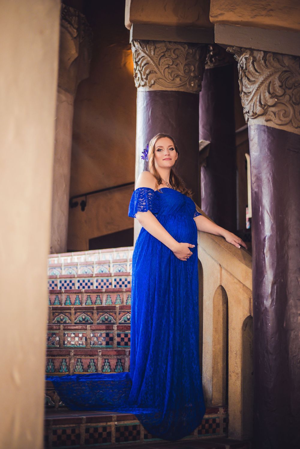 Maternity Portrait in Santa Barbara Court House, California