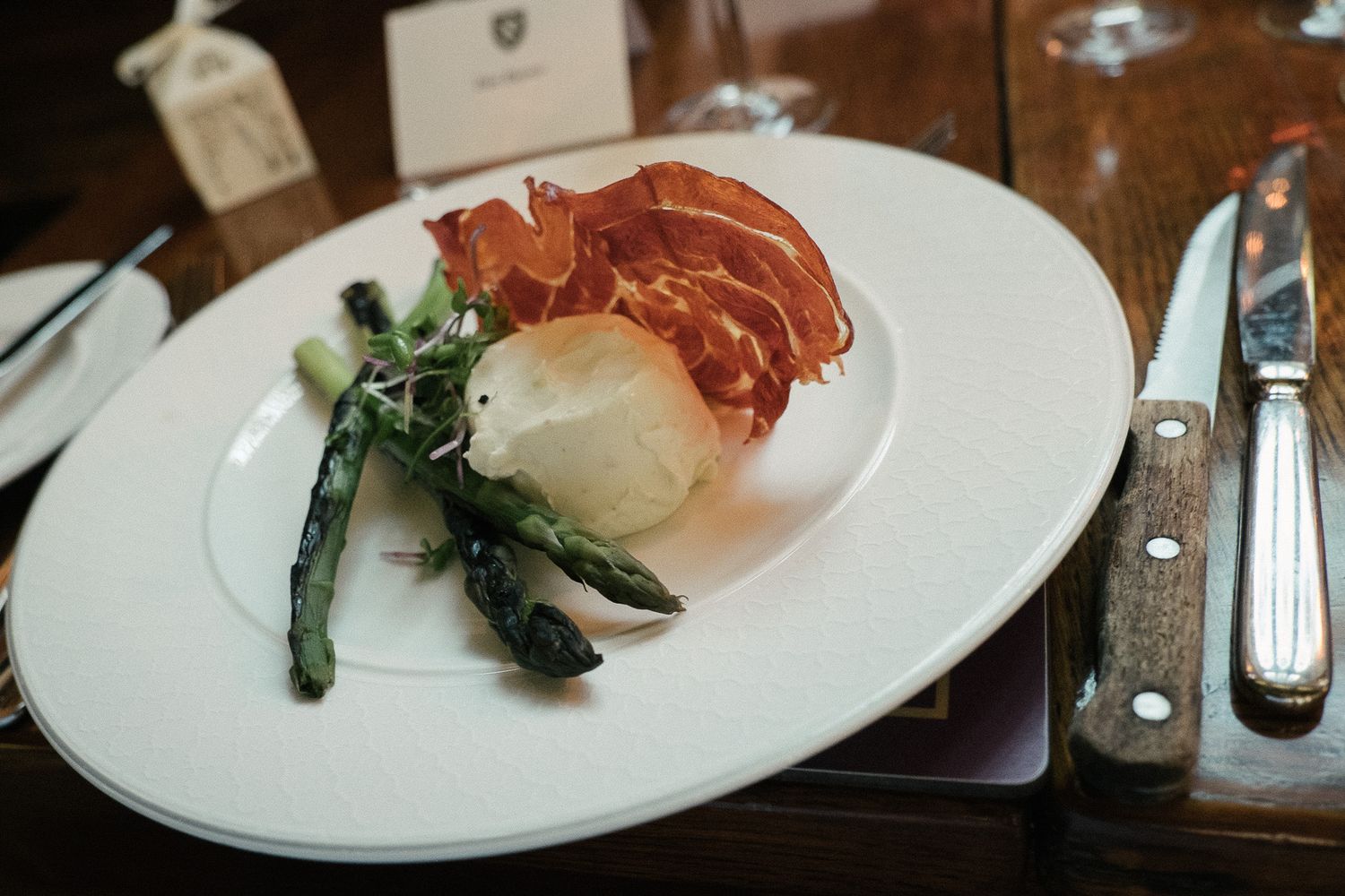 wedding breakfast starter asparagus and parma ham
