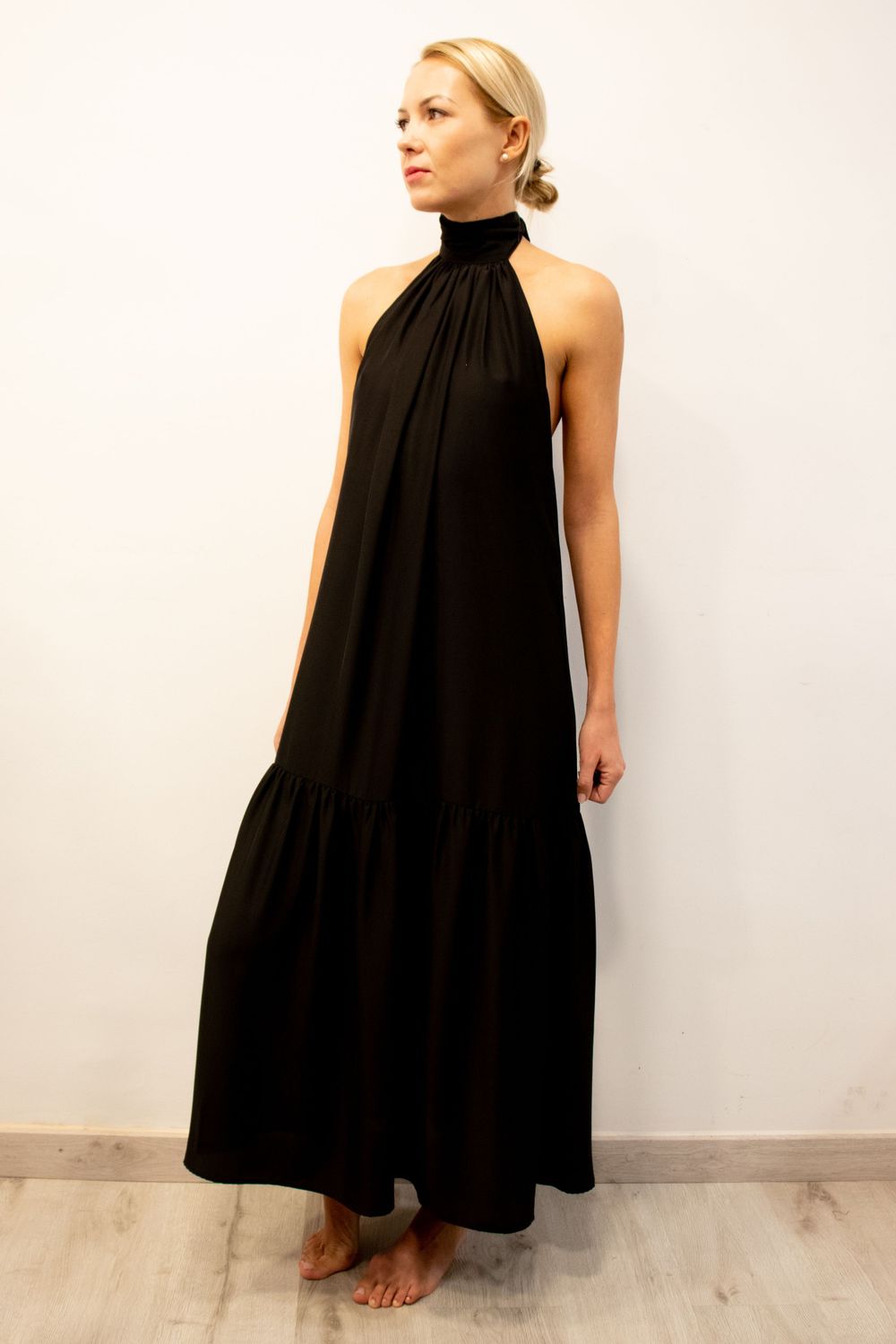 vestido de color negro largo