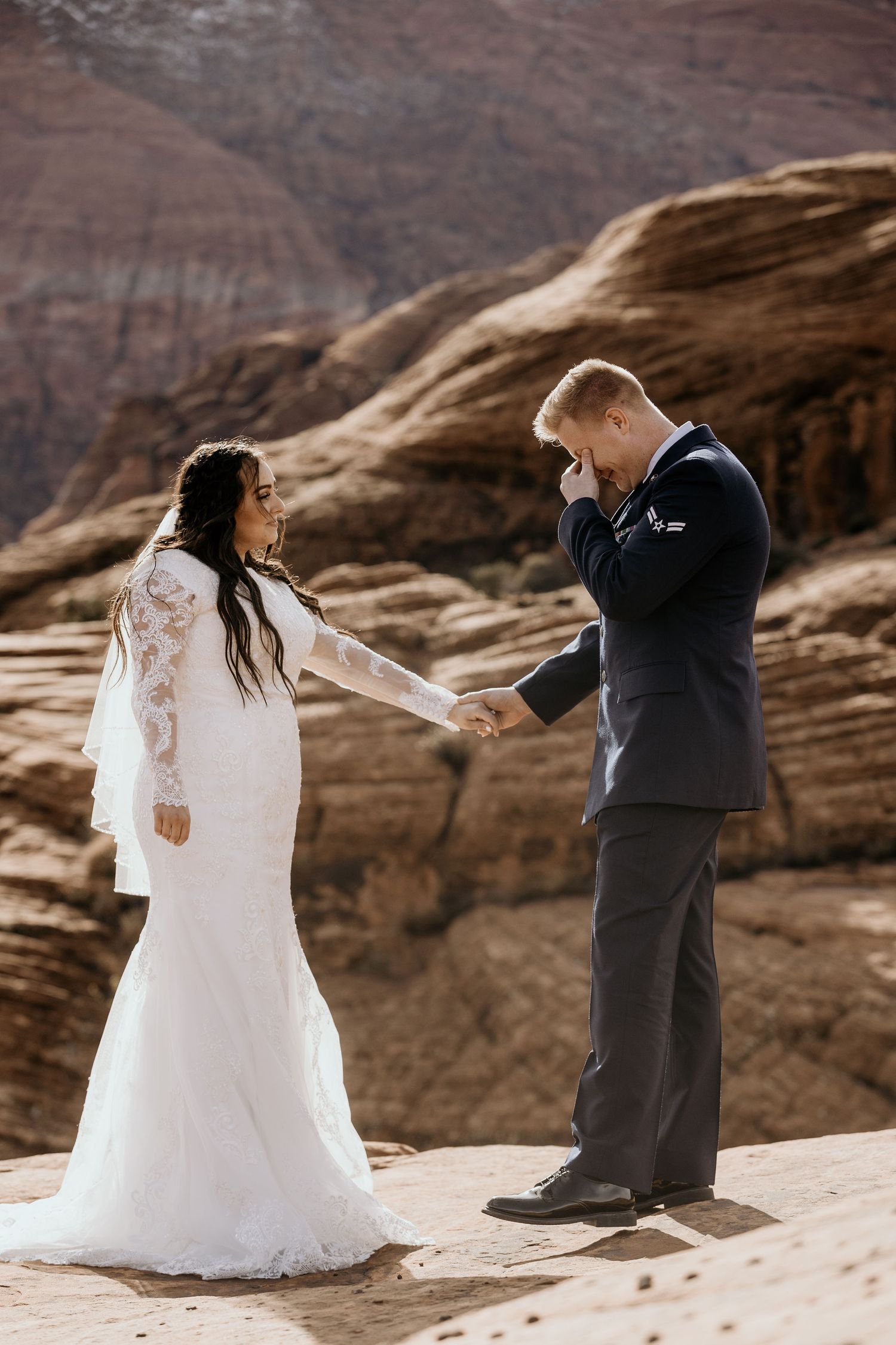 first look elopement bridals