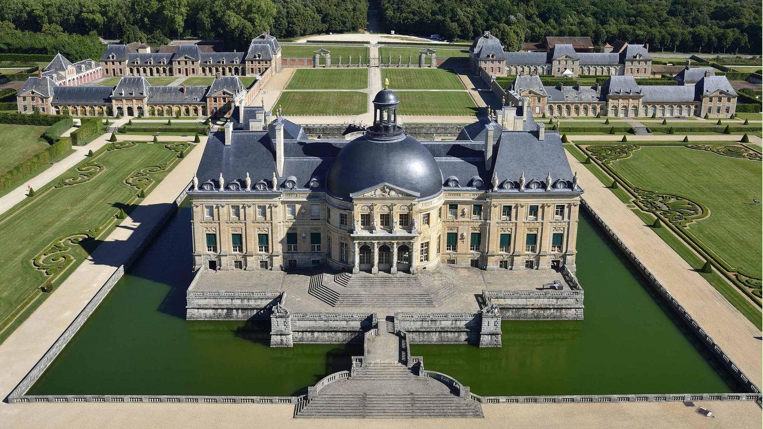 chateau vaux le vicomte