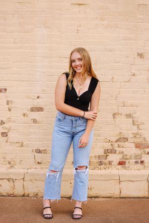 Alley Way Senior Photos