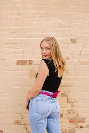 Alley Way Senior Photos