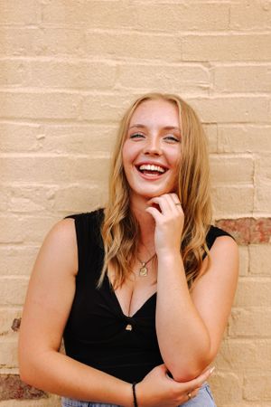 Alley Way Senior Photos