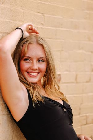 Alley Way Senior Photos