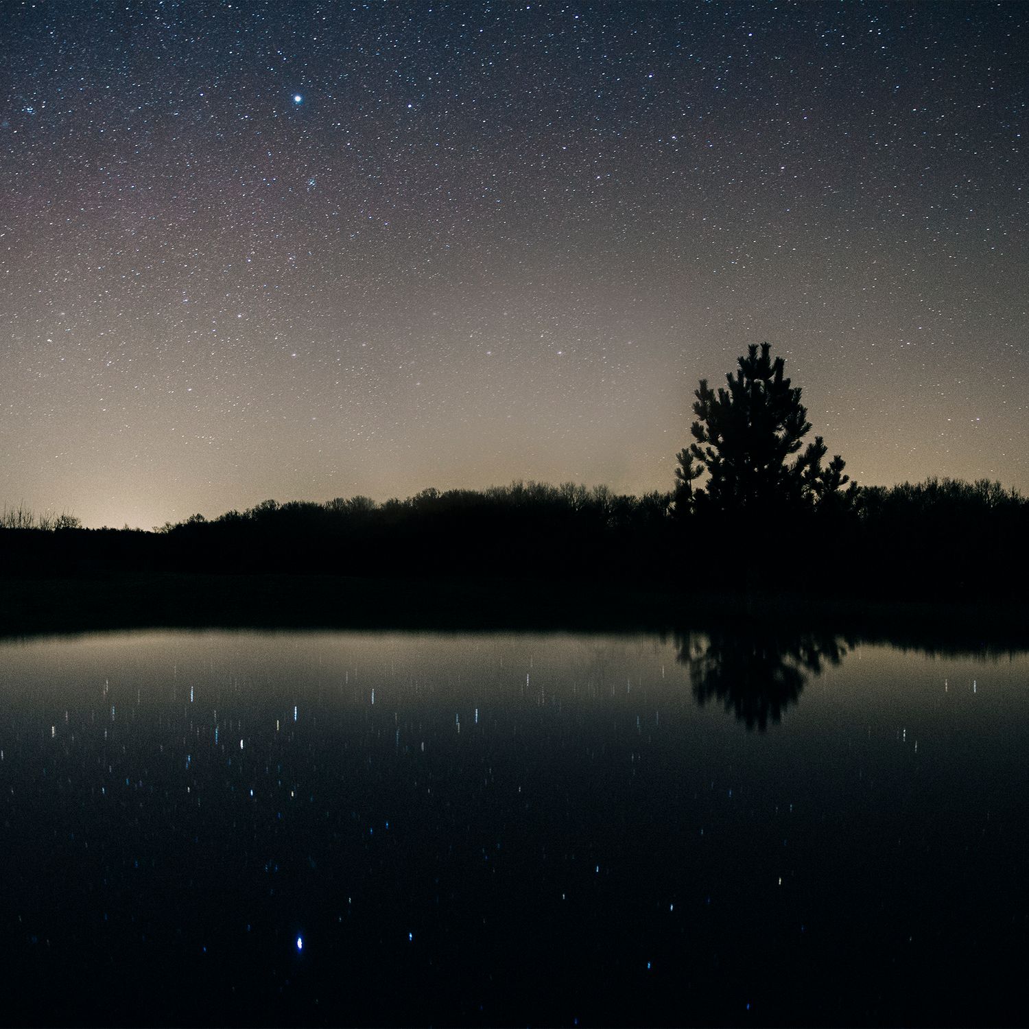 Stary reflection on a car