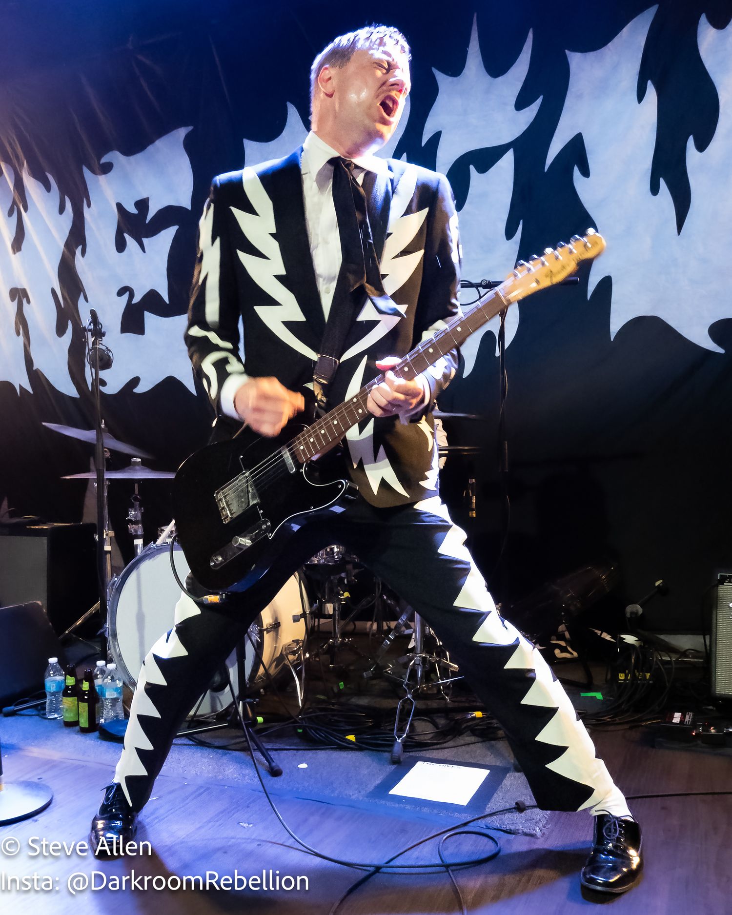 Nicholaus Arson - The Hives - Troubadour Los Angeles