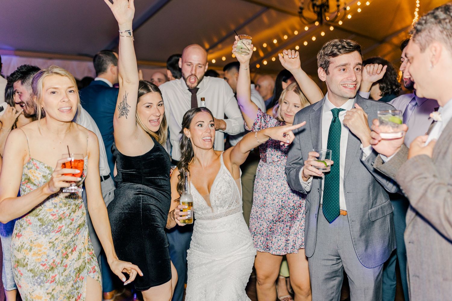 RUST MANOR HOUSE LEESBURG VIRGINIA WEDDING PICTURES RECEPTION