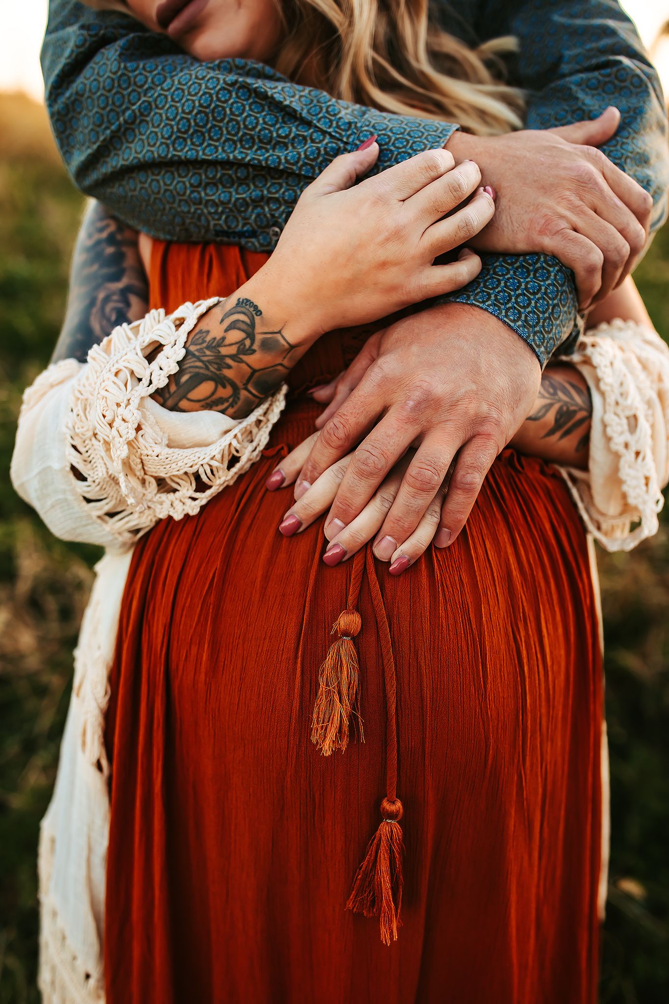 Earthy and rustic maternity session located in Columbia, Missouri