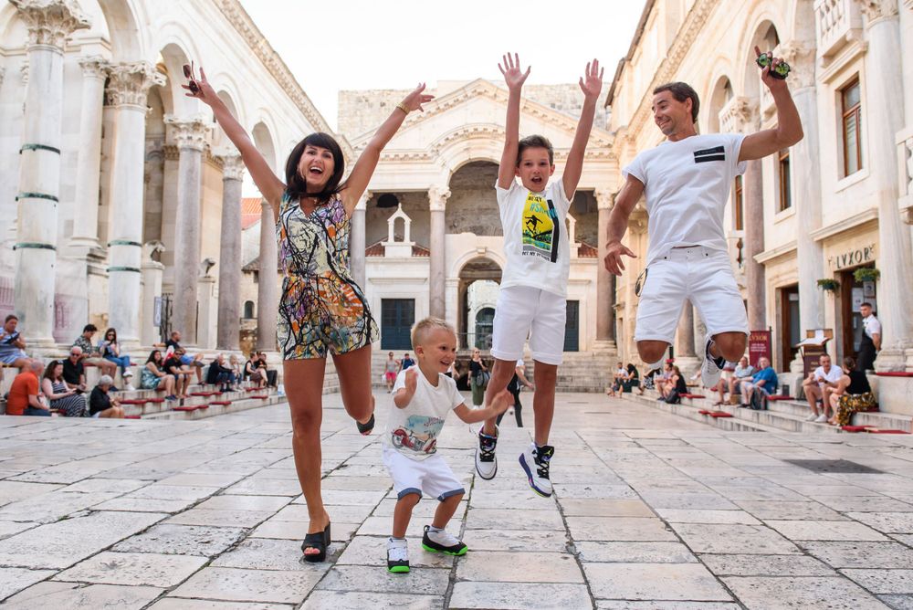 Family photo session at Diocletian's Palace, Split