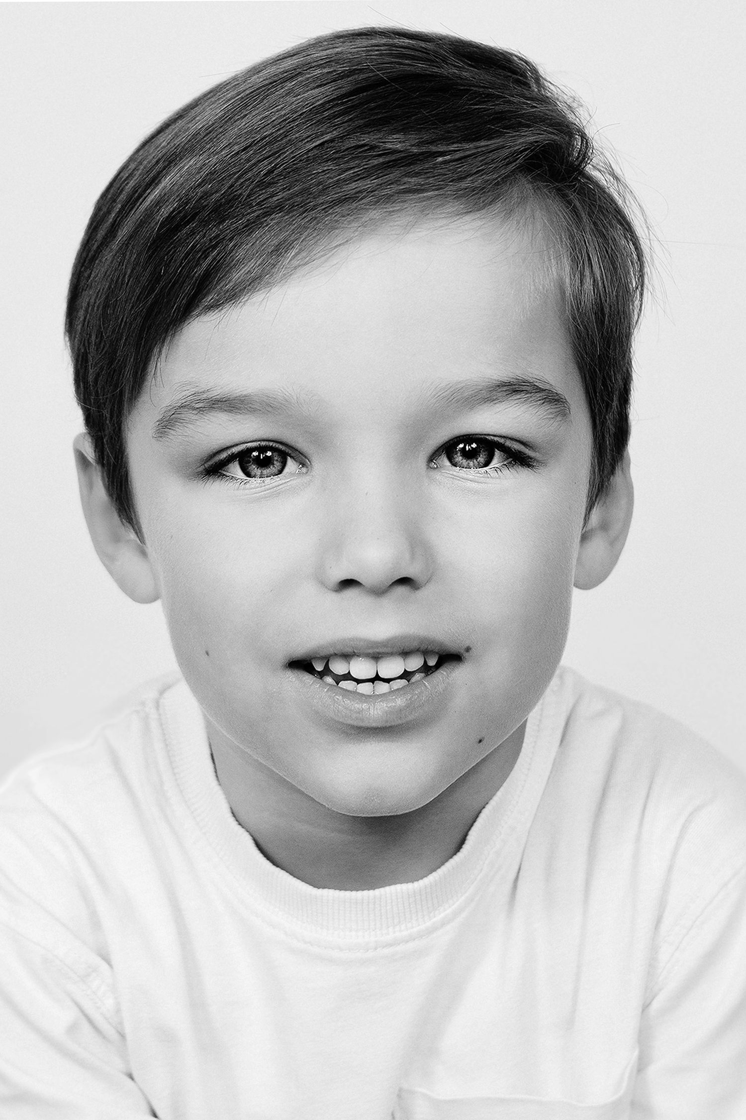 Authentisches Familienfoto im Freien – natürliche Familienfotografie von Andrea Fotografie, Frankfurt | klickundgluecksfotos.de
