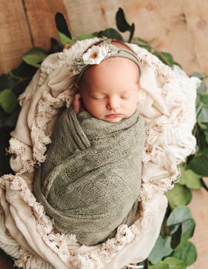 Buffalo NY Newborn photographer