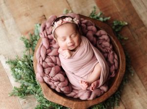 Newborn photographer buffalo