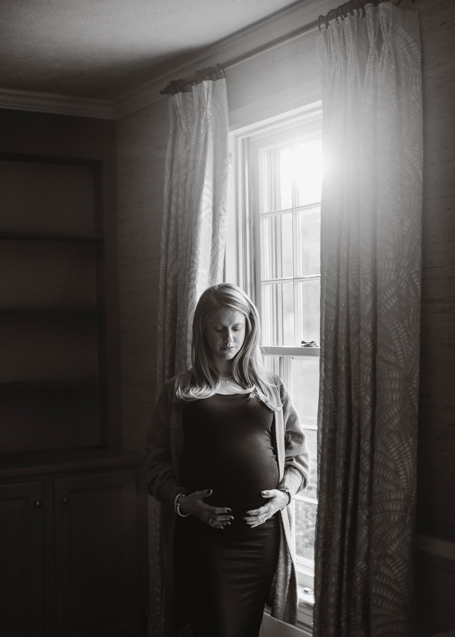 Richmond Virginia photographer Emily Butz M.Photo Lifestyle Maternity Photo Shoot Motherhood Session