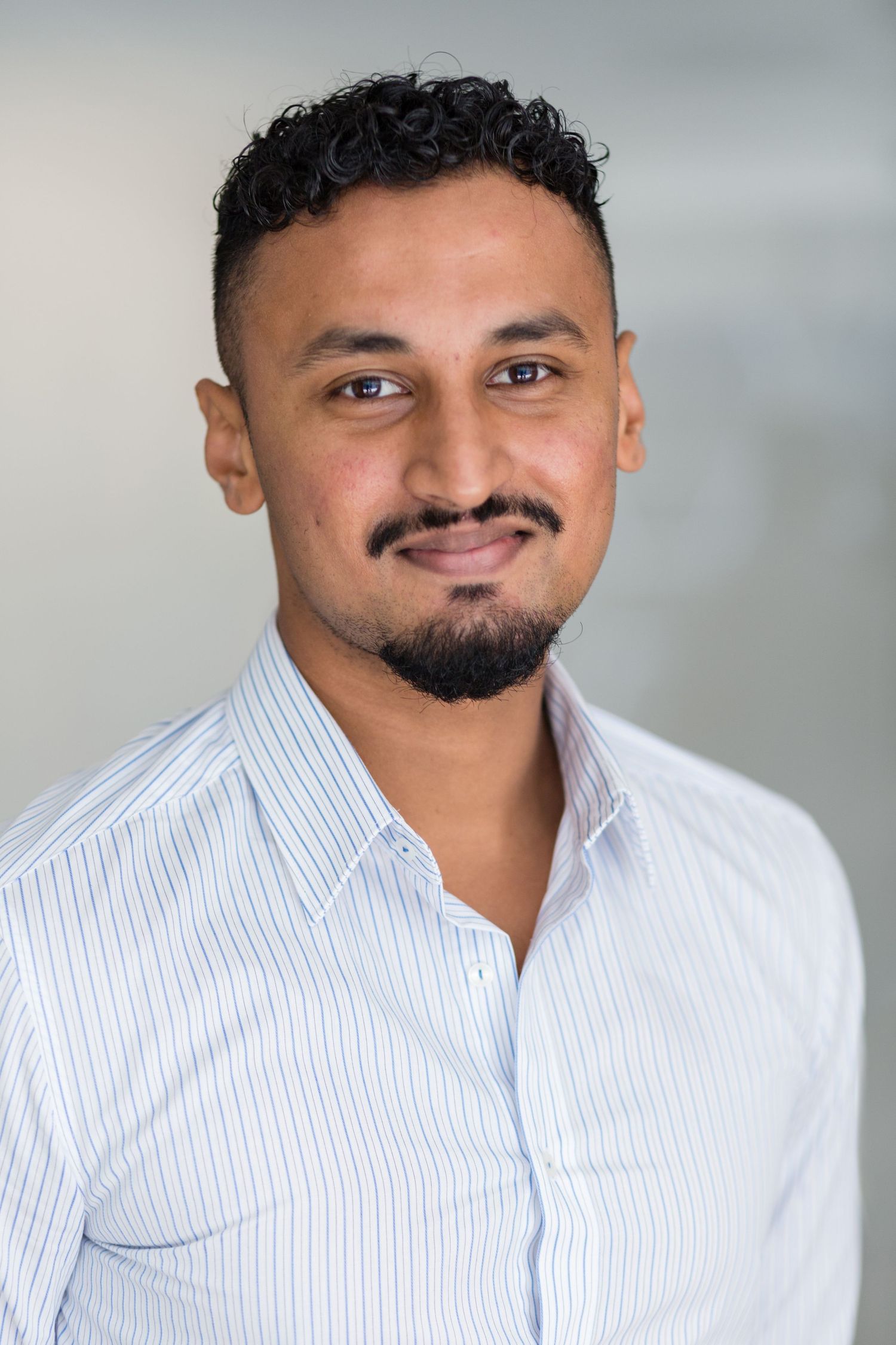Corporate-head-shot-photographer-singapore