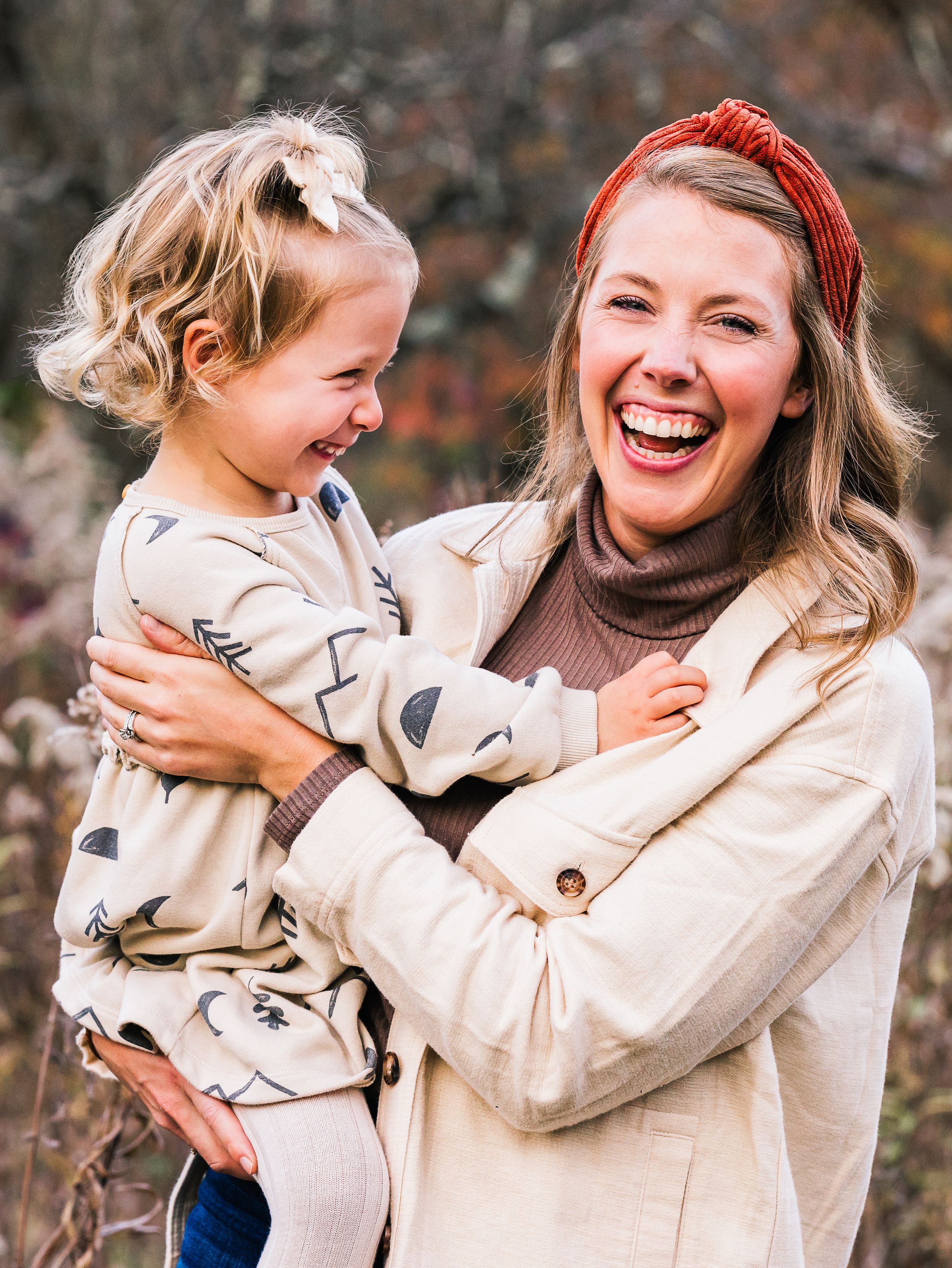 outdoor family photography mother daughter laughing