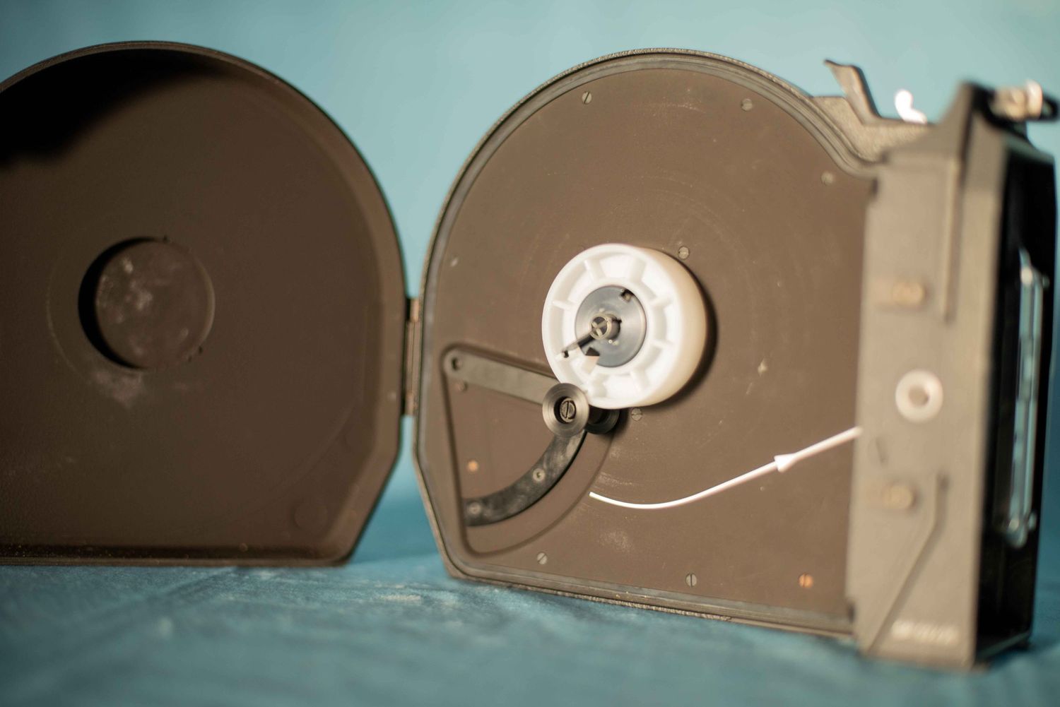 Arri SR2 Magazine Feed Side Detail