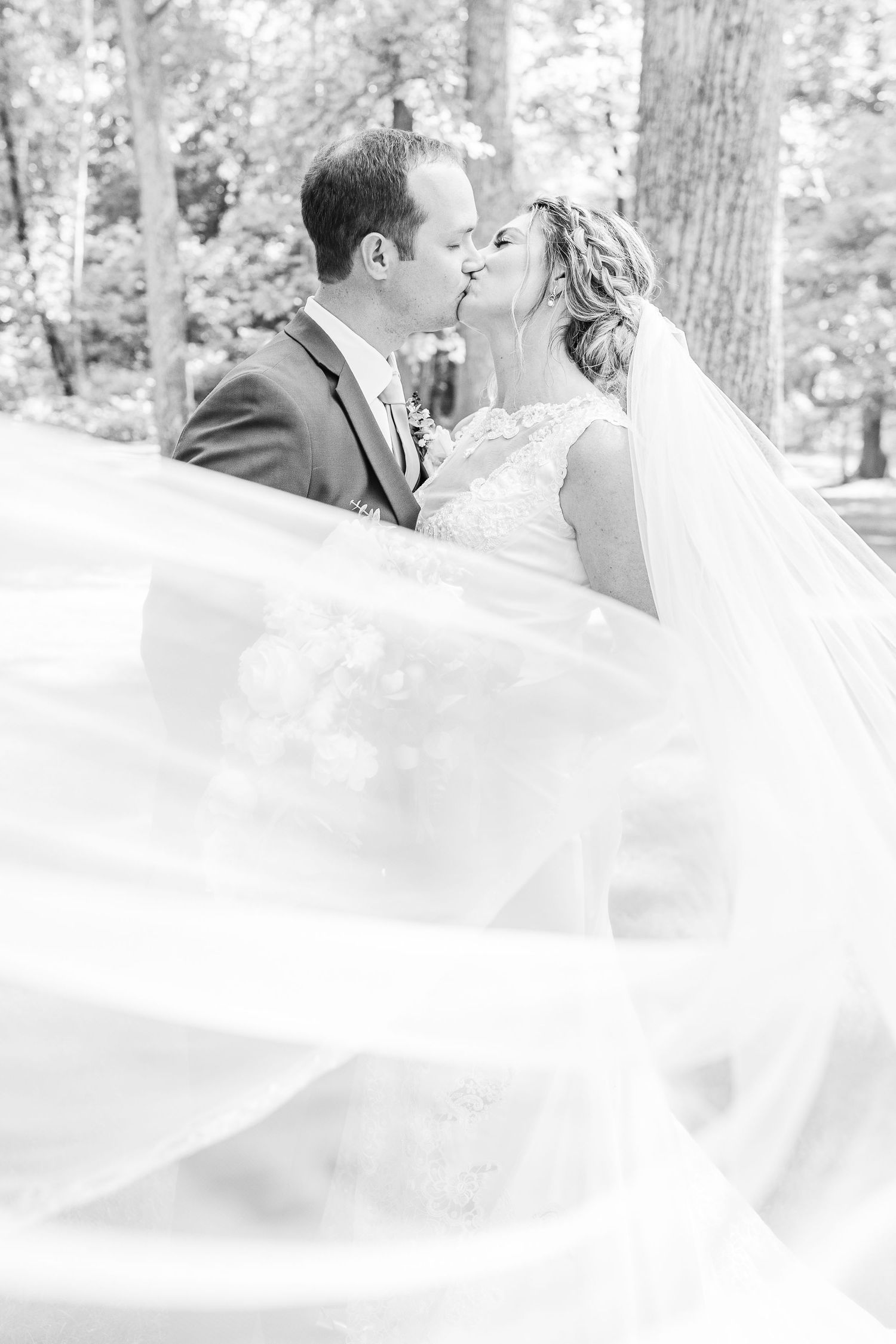 RIVERSIDE WEDDINGS FREDERICKSBURG WEDDING PHOTOGRAPHER