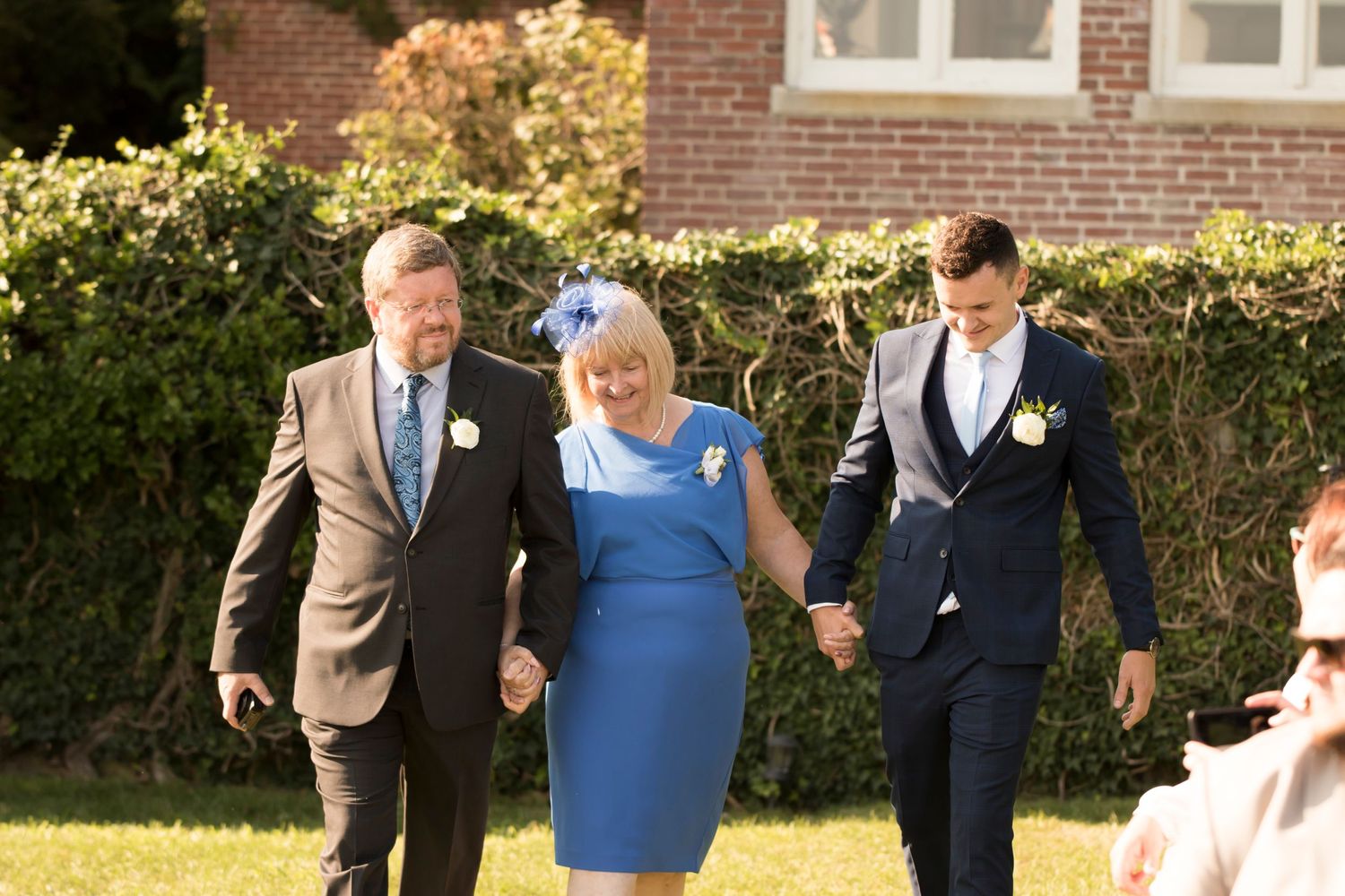 groom with parents