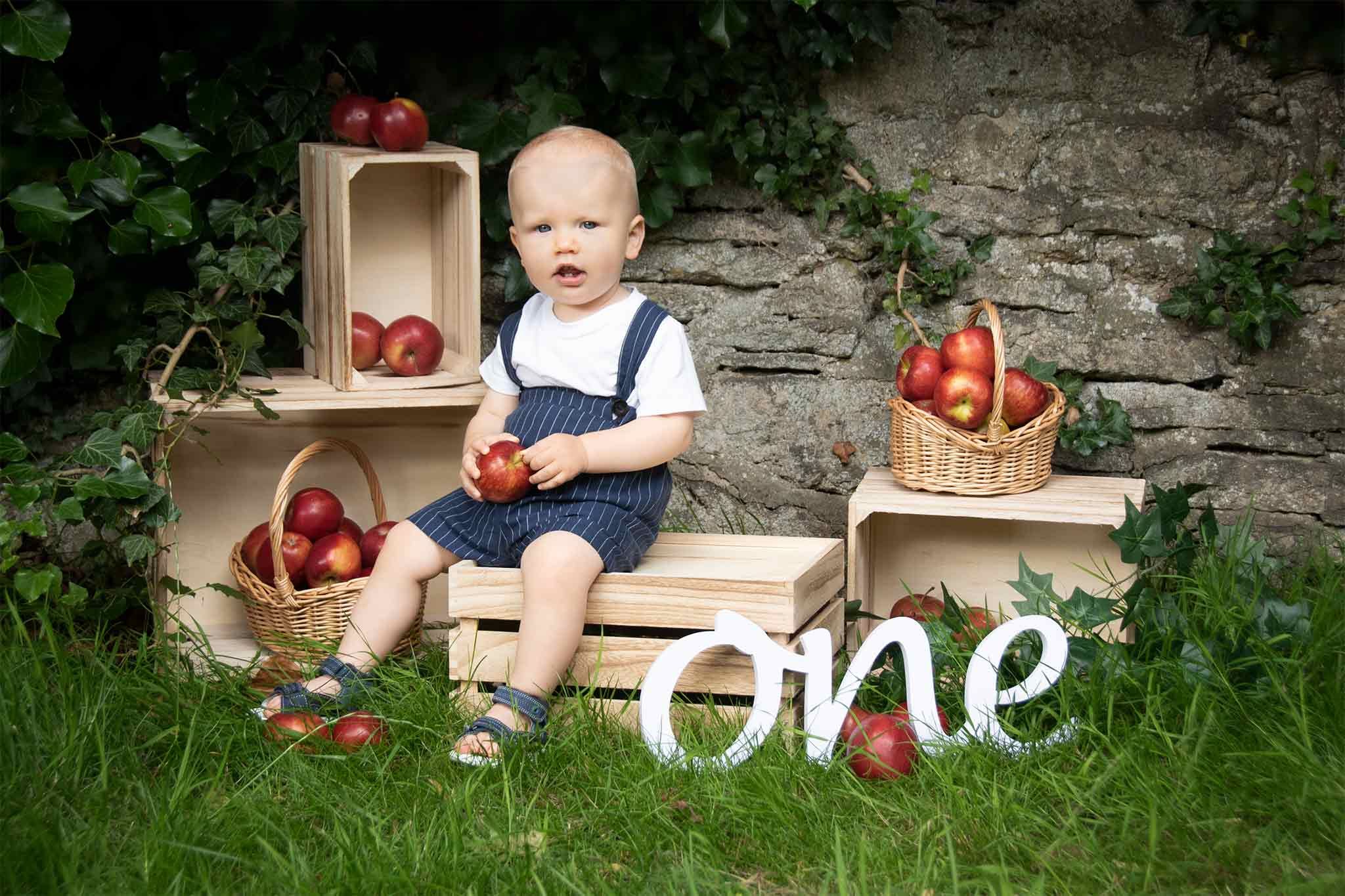Birthday photography pregnancy photography newborn photography child photography family portrait photography Oxfordshire