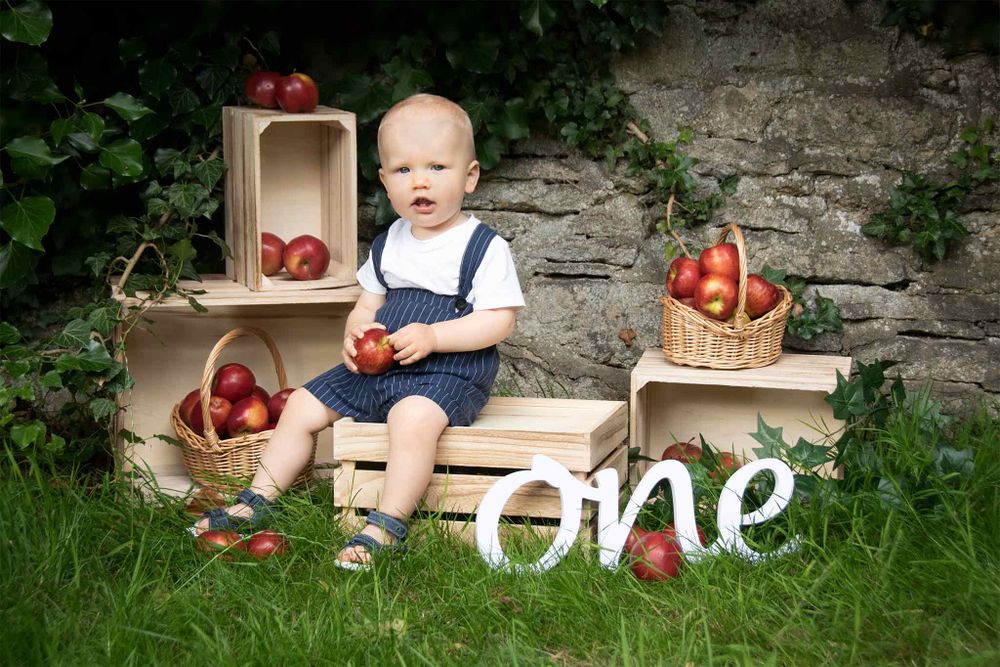 Birthday photography pregnancy photography newborn photography child photography family portrait photography Oxfordshire