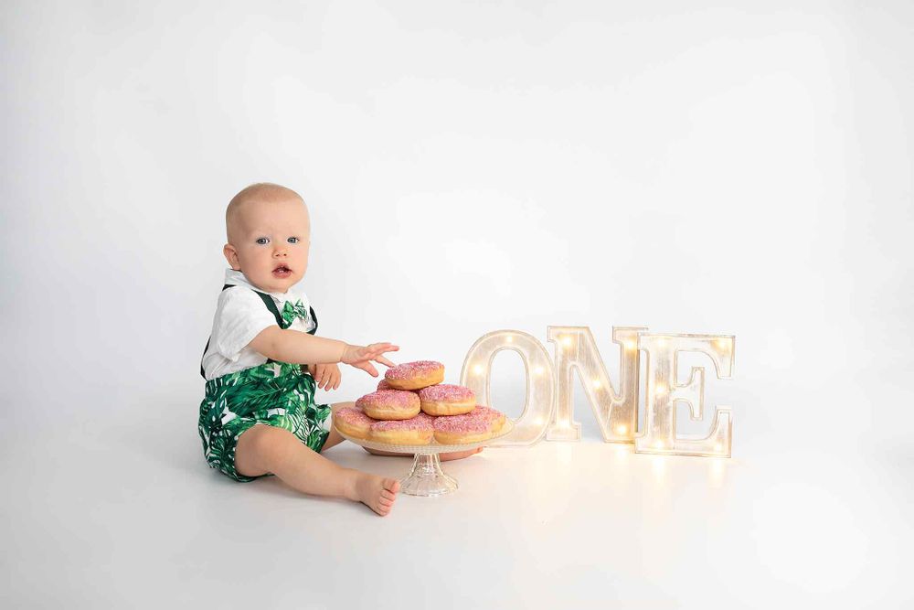 Birthday photography pregnancy photography newborn photography child photography family portrait photography Oxfordshire