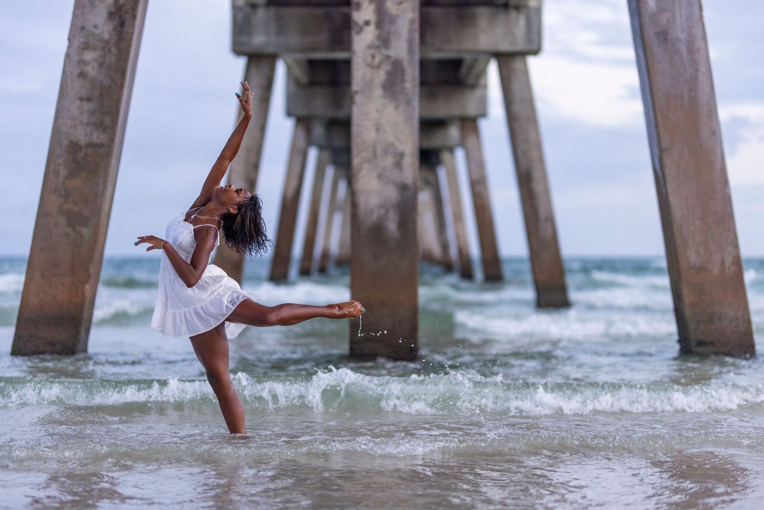 San Antonio Photographer Jason Carmony photographs dancer in Destin Florida