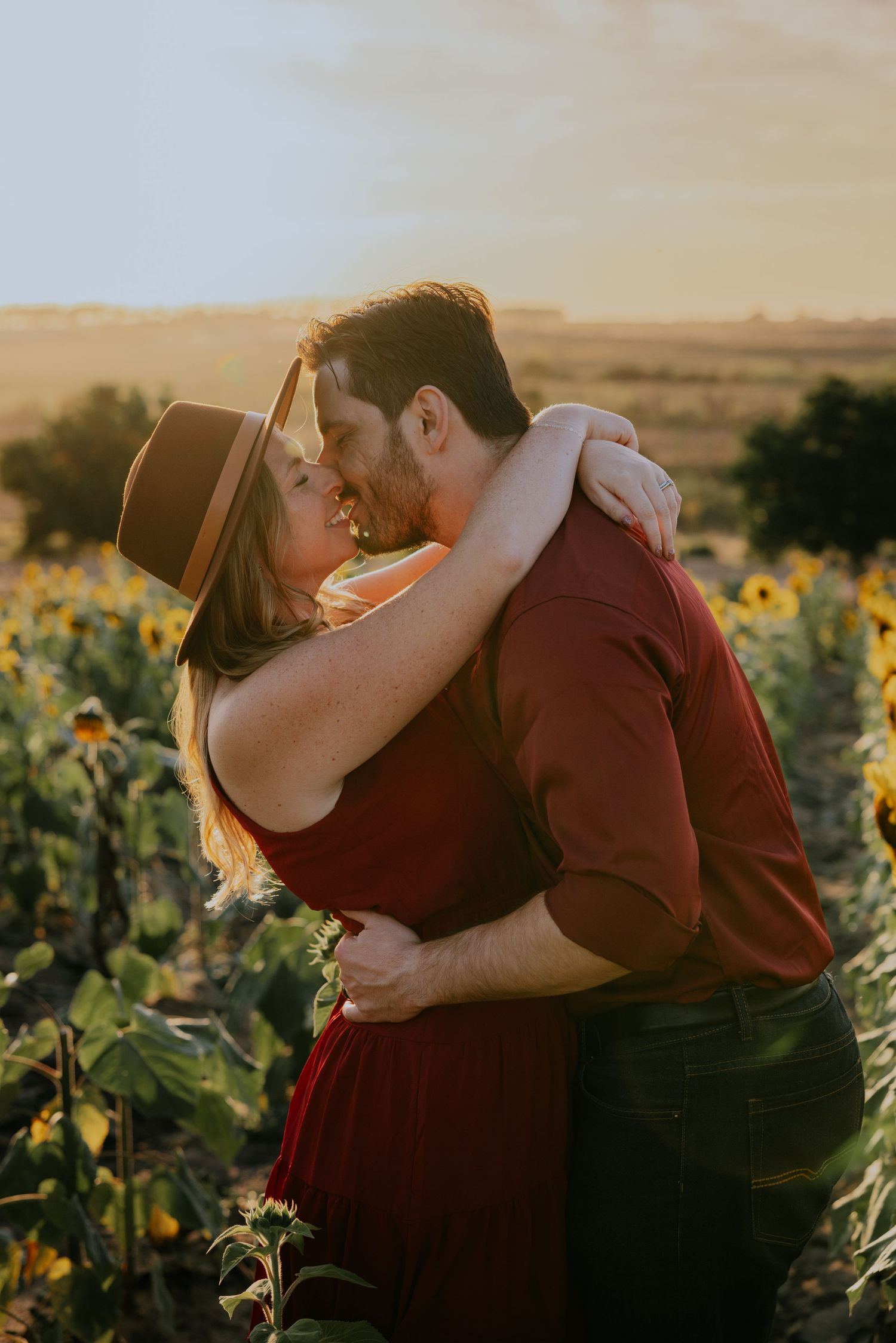 Sunflower Magic: Family & Couple Mini Photo Sessions at Southern Hill Farms in Clermont, FL