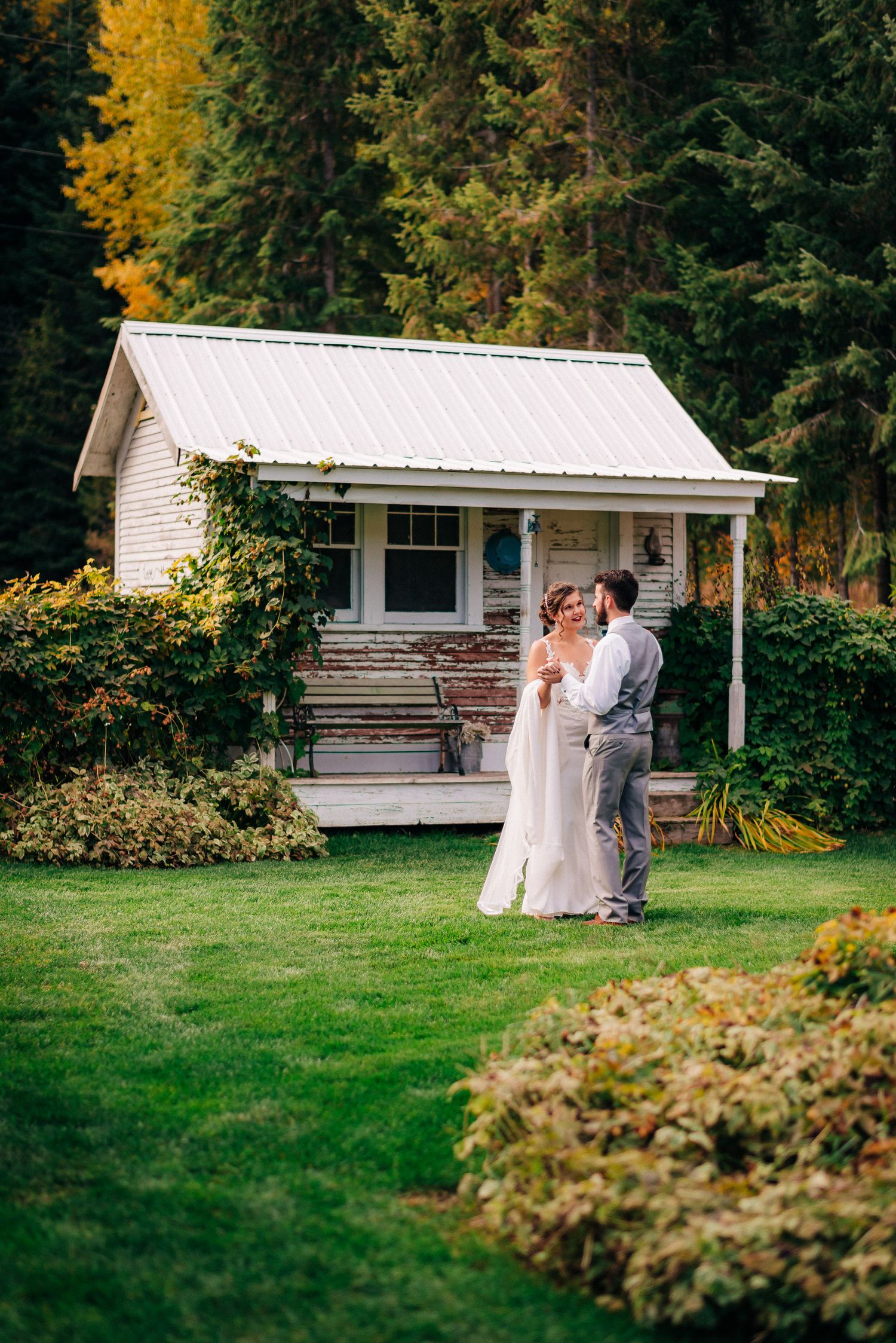 Bride & Groom first dance at the incomparable Quail Run Ranch in Newport, WA