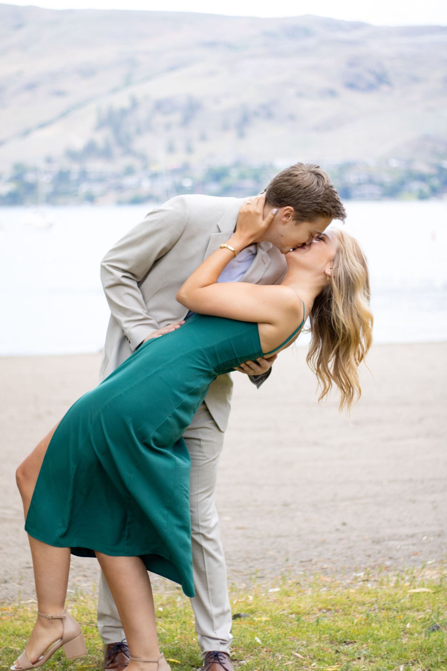 Boho-chic wedding with dreamcatchers, macramé, and a sunset ceremony in Kelowna