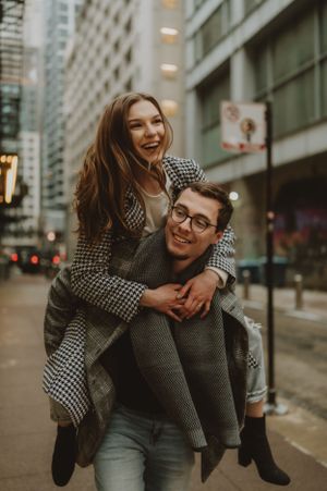 downtown chicago engagement session