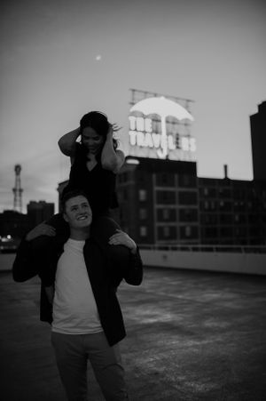 travelers sign engagement session des moines iowa