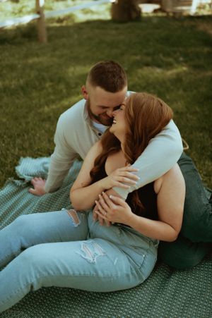 creative engagement photographer davenport iowa