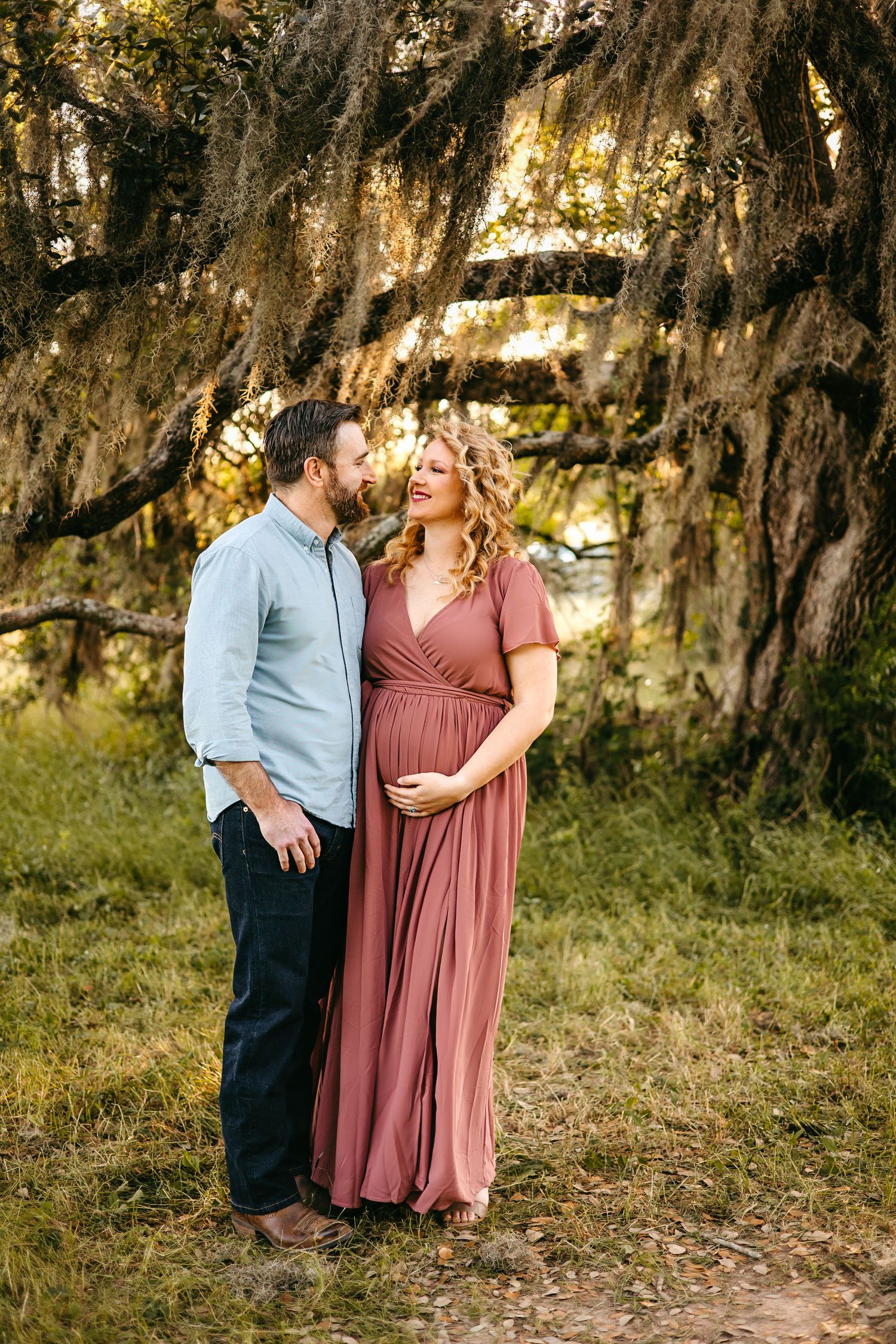 Anna Carreno Photography Newborn photographer in Spring, TX specializing in safe, timeless newborn portraits, maternity, cake smash sessions
