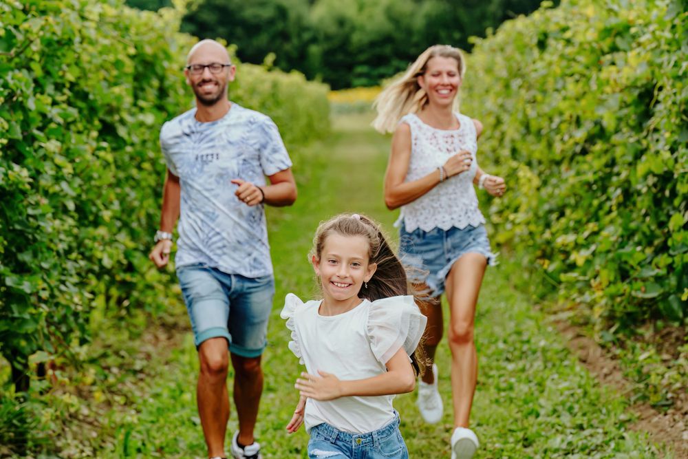 foto di famiglia, fotografo di famiglia foto, spontanee famiglia,  fotografo di matrimonio, foto famiglia Udine, fotografa artegna