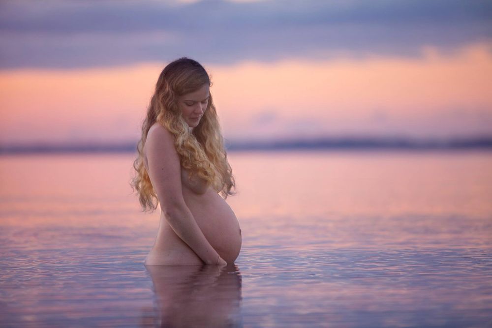 Graviditets billeder, portræt, ud i naturen, sydfynsk fotograf